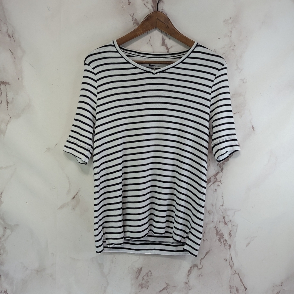 Chicos Shirt Womens 0 Small Black White Short Sleeve Ultimate Tee V Neck Striped